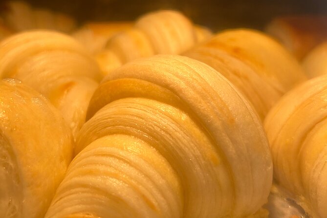 Croissants and pains au chocolat with a pastry chef in Paris - Why the private-home setting works