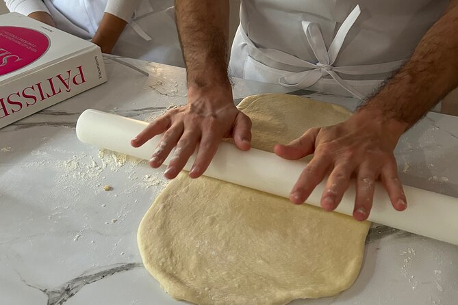 Croissants and pains au chocolat with a pastry chef in Paris - Who should book this experience?