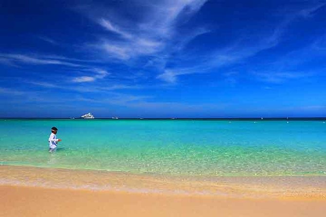 Cruise Ship Family Chocolate Factory, Sloths & Monkeys, Beach, Transportation - Starting the day with private transportation