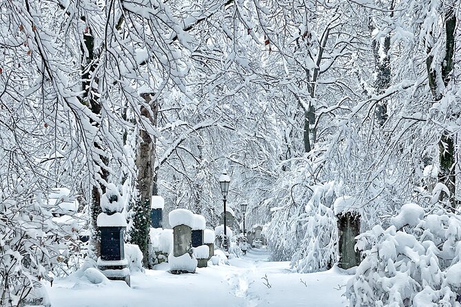 Death and Chocolate: Walking Tour of Munich's Old South Cemetery - Why this unusual Munich tour works