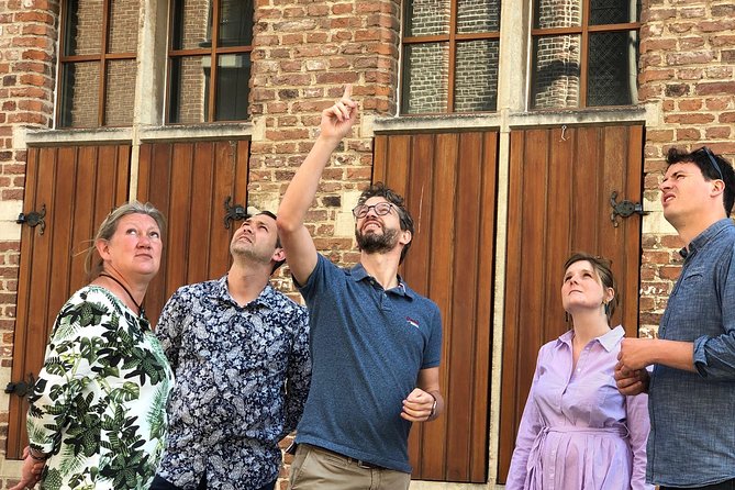 Discover authentic Ghent with historian & taste the best chocolate - Sint-Baafsplein starts with the whole story