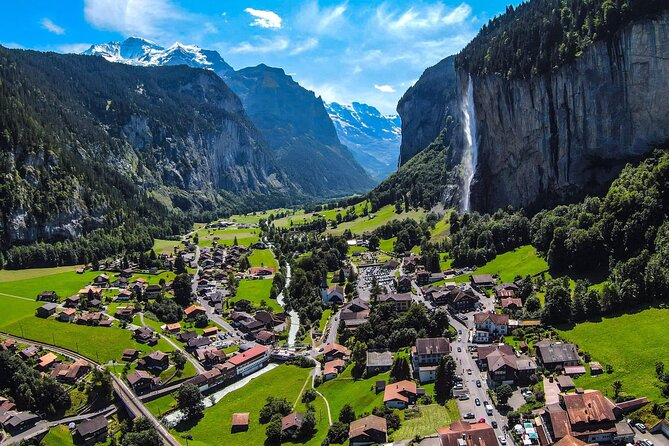 Discover Lauterbrunnen with CHEESE & CHOCOLATE - A small Swiss tasting with six flavors