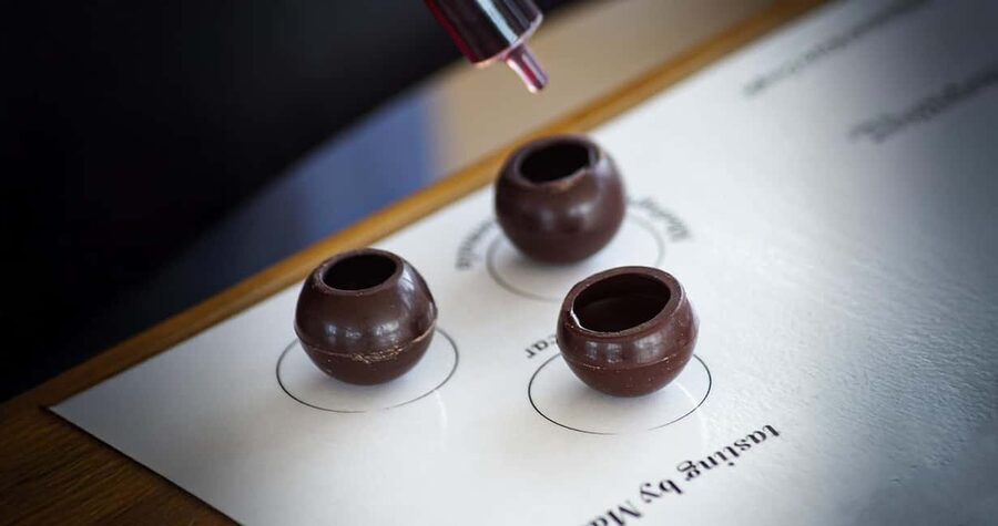 Divine Pairings: Wines & Chocolate Spheres in Saint-Émilion - Why this Saint-Émilion tasting is different