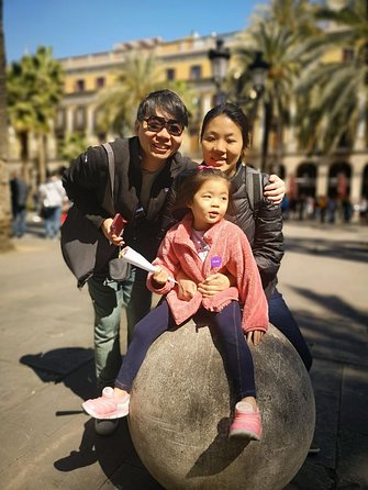 Family Private Tour: Churros, Hot Chocolate & Games in Barcelona - Why this tour works for families