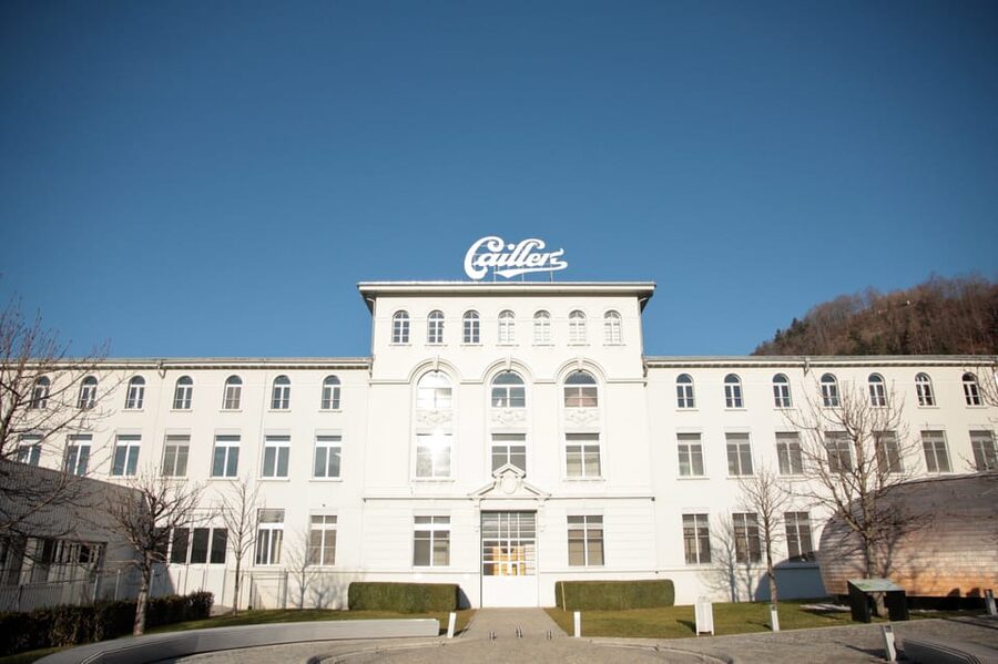 From Geneva: Gruyères Private Tour Cheese & Chocolat Factory - Free time in the medieval town of Gruyères
