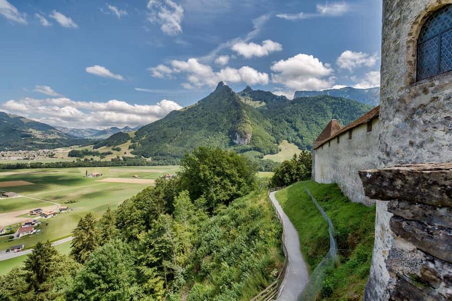 From Lausanne: Gruyères Tour with Chocolate & Cheese Tasting - Timing, comfort, and the practical details