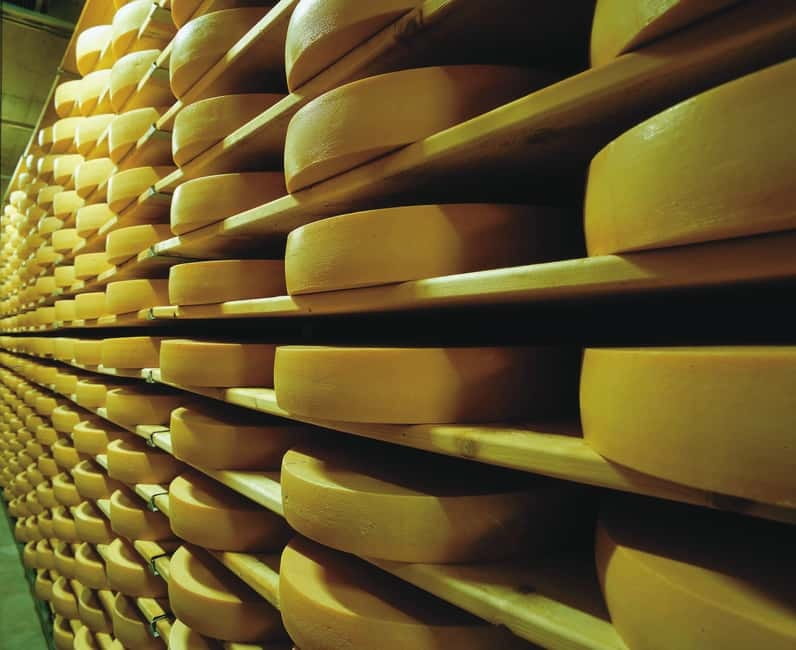 From Lausanne: Gruyères Tour with Train, Chocolate & Cheese - Maison Cailler: start with Swiss chocolate