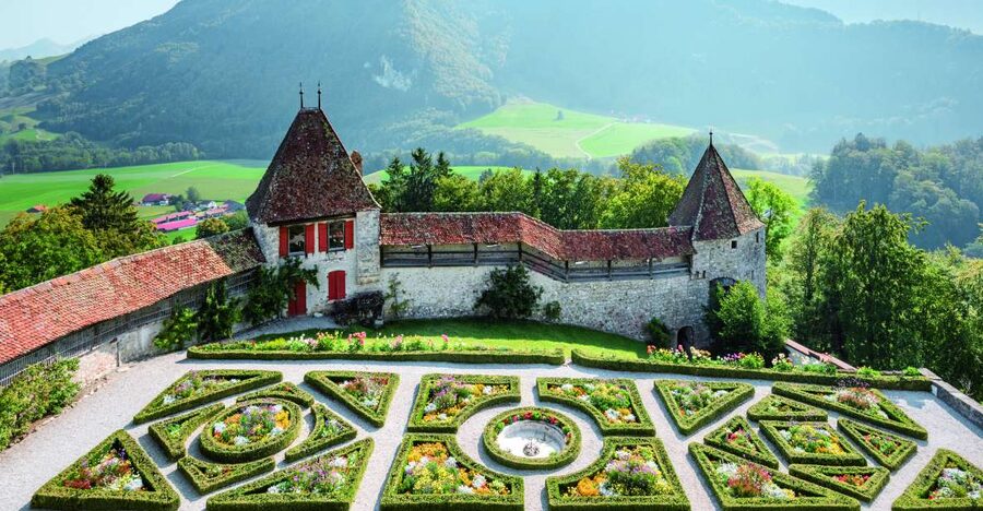 From Montreux: Gruyères City Cheese and Chocolate Day Tour - From Montreux into the Fribourg countryside