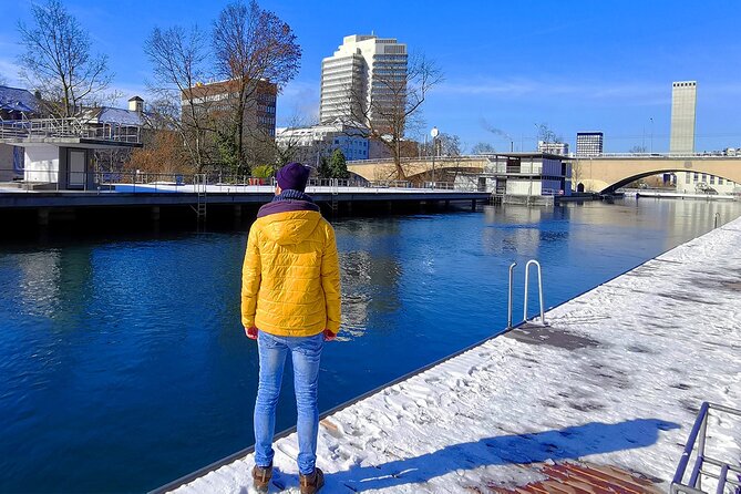 Full-Day Private Zurich Sightseeing Tour and Chocolate Tasting - A 30-minute view from the water