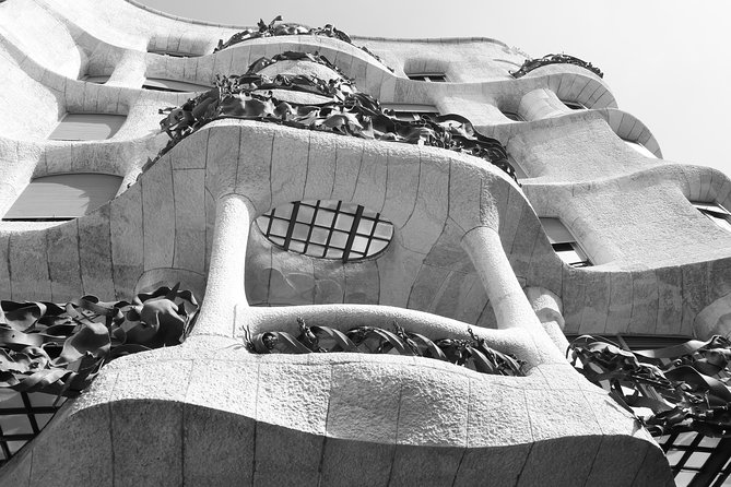 Gaudi's Casa Batlló and La Pedrera with Chocolate Tasting - Key points to know before booking