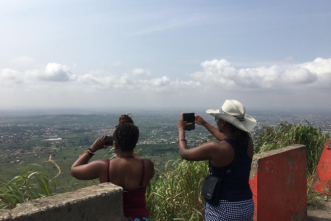 Ghana Eastern Explorer - Boti Falls, Aburi Gardens & Tetther Quarshie Cocoa Farm - Boti Falls and its twin cascades