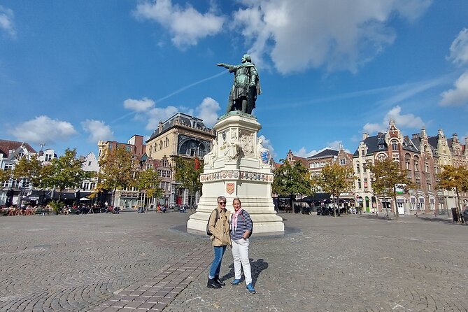 Ghent Chocolate Tasting and Sightseeing Tour - Art, chocolate, and a playful stop