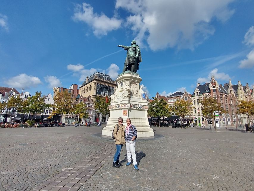 Ghent: Guided City Tour with Chocolate Tastings - How the two-hour pace feels
