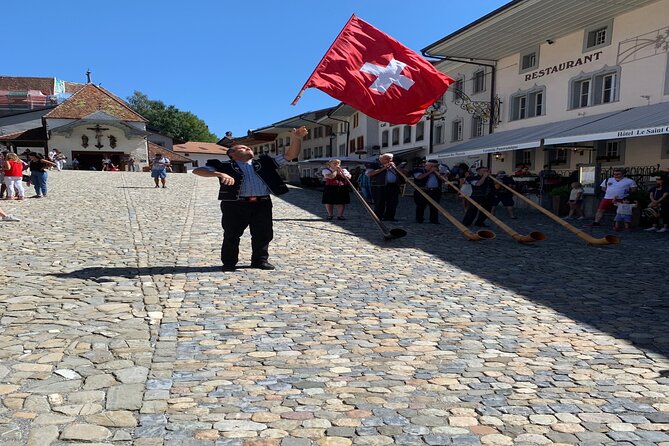 Gruyères Castle, Cheese, and Chocolate Private Tour from Basel - How the guide affects the day