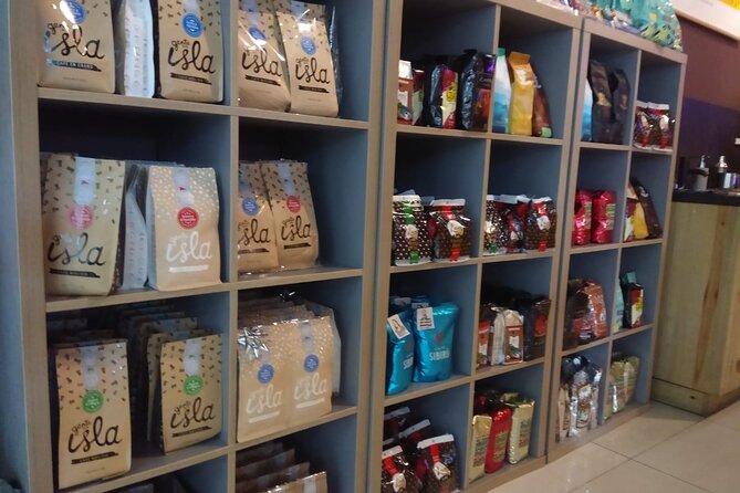 Guided Shopping Tour - Rum tasting, chocolate factory, Cigar factory - Amber and larimar jewelry