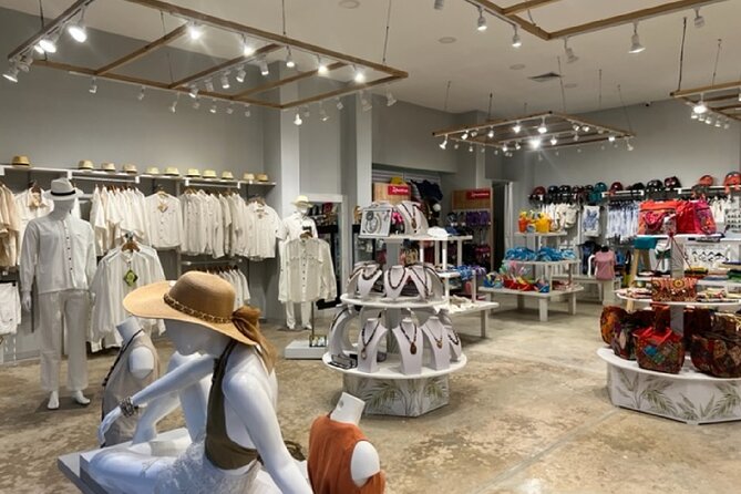 Guided Shopping Tour to Bella Mare Store (Cigars, Chocolate, Rum and Souvenirs) - Which guide experience might you get?