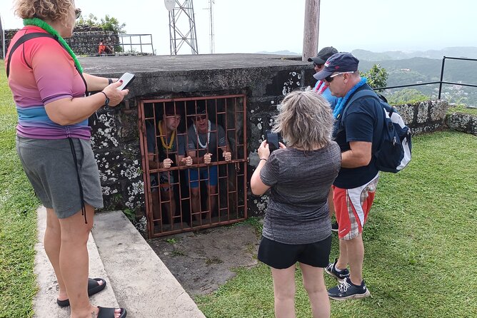 Half-Day Hawaiian Leis Chocolate Waterfalls Beach Tour - Tri-Island Chocolate makes cocoa the main event
