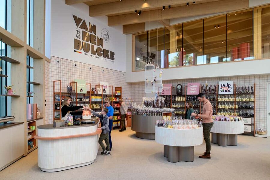 Heule: Chocolatier Vandenbulcke Chocolate Trail Tour - The Tasting: Pralines, Seashells, and the Best Part