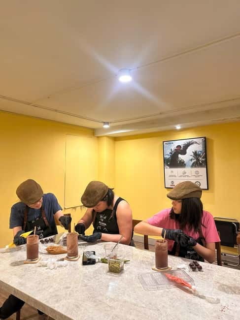 Ho Chi Minh City: Premium Bean-to-Bar Chocolate Workshop - Making the 30g dark chocolate bar