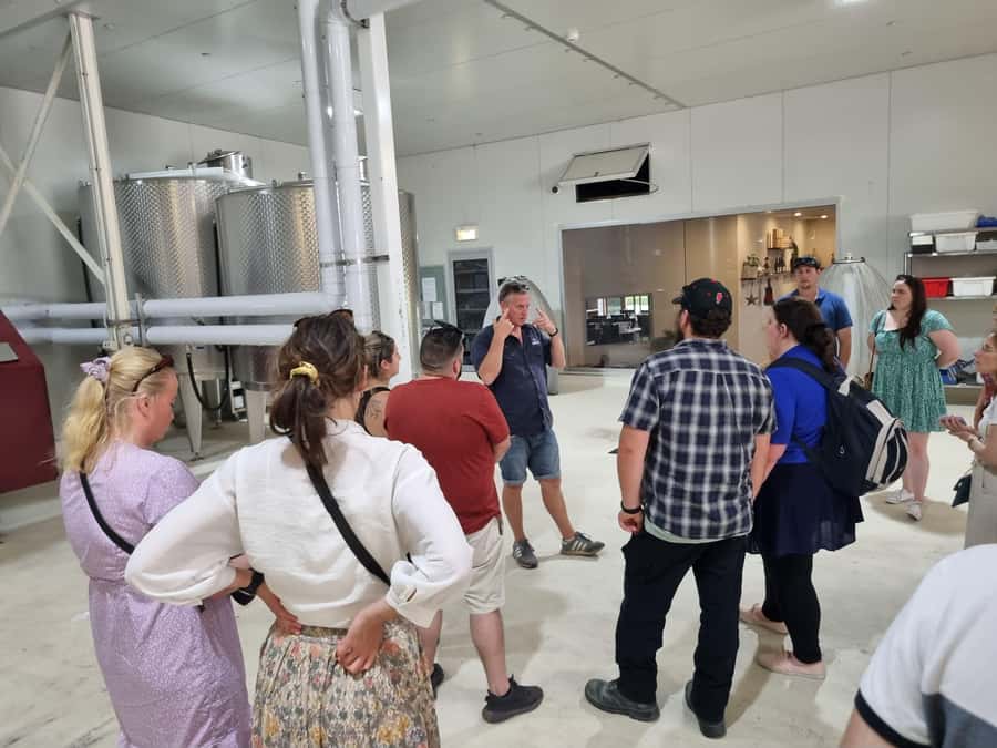 Hunter Valley: Wine, Gin, Cheese and Chocolate Tour - Key points at a glance