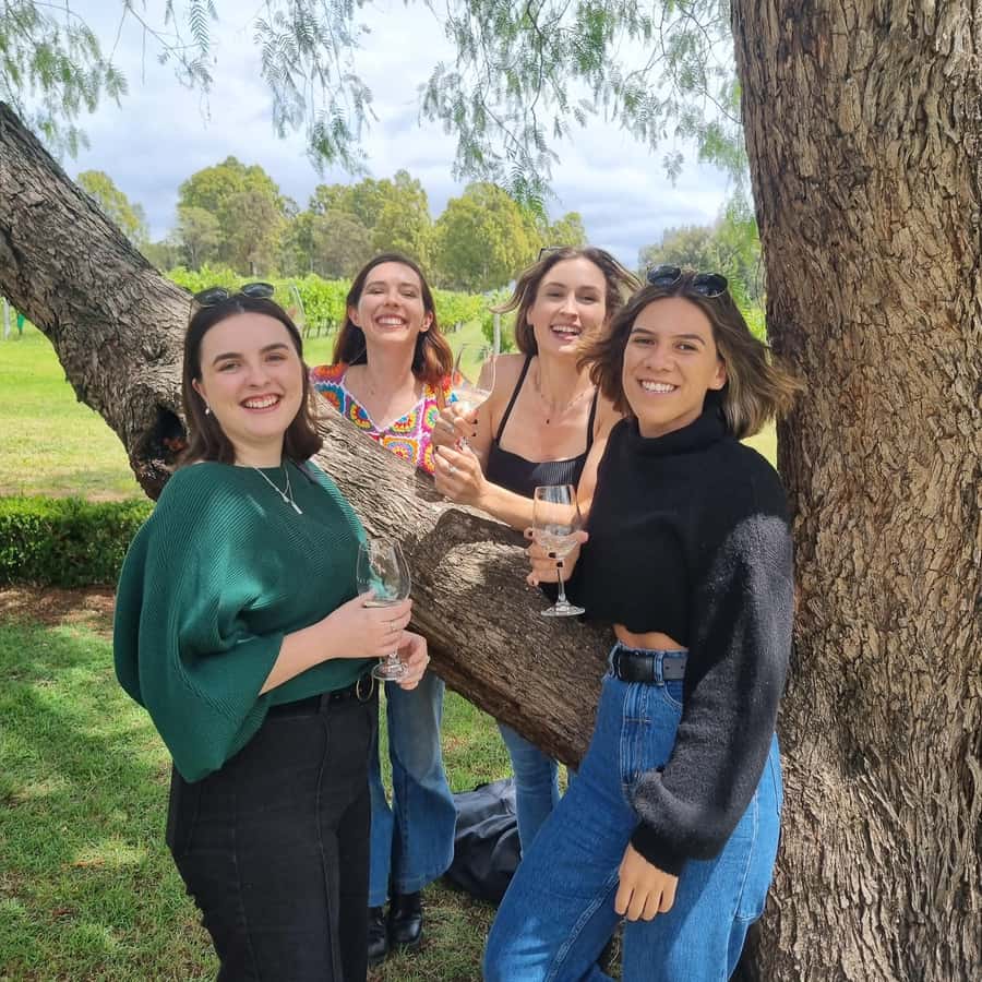 Hunter Valley: Wine, Gin, Cheese and Chocolate Tour - Who should book this outing?