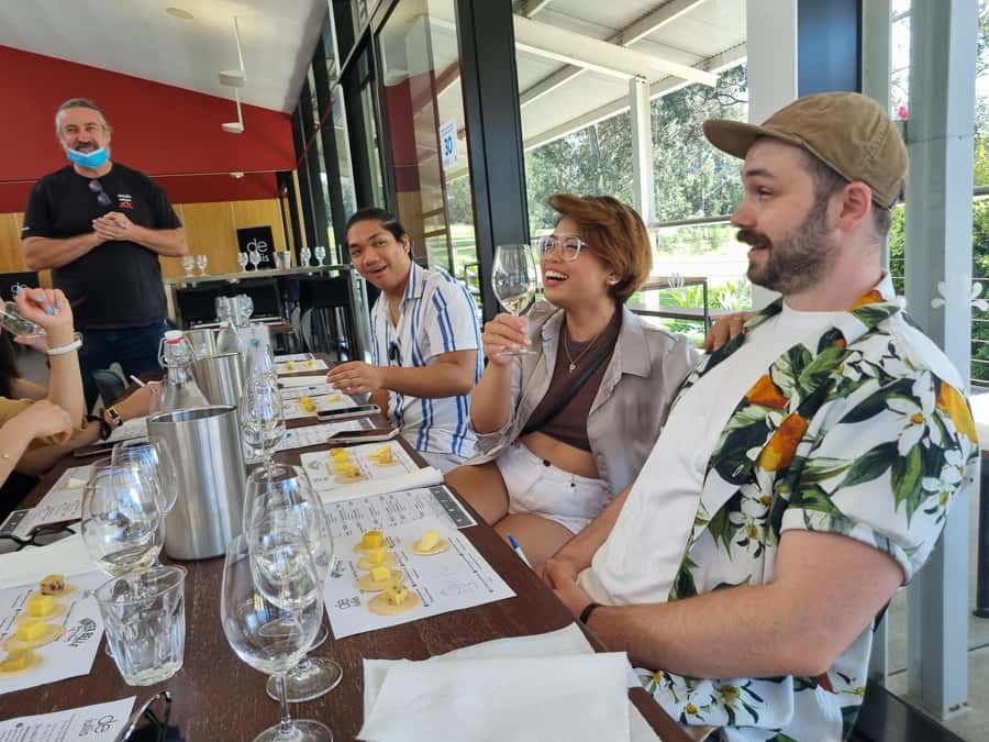 Hunter Valley: Wine, Gin, Cheese and Chocolate Tour - Pickup in Pokolbin or Cessnock