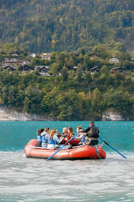 Interlaken: Chocolate Fondue Float - A cosy setup, but cold weather remains part of the deal