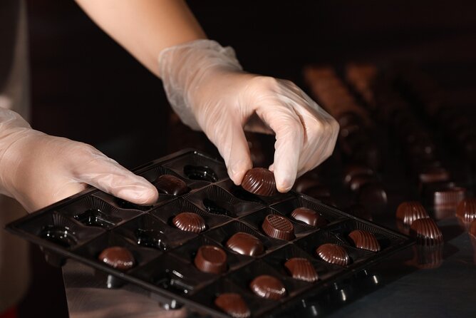 Kansas City’s Sweet Escape Private Tour: Chocolate & Wine Tour - Key points at a glance