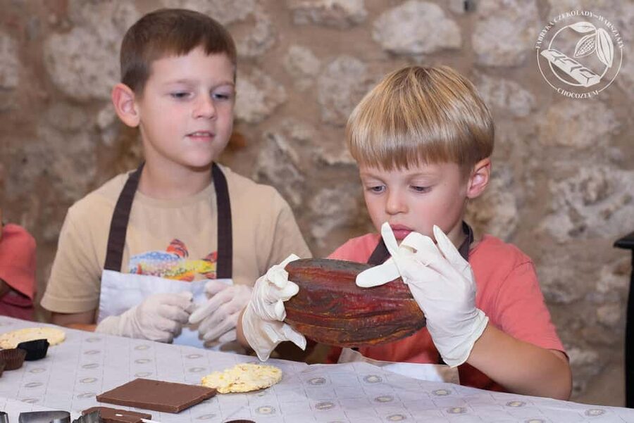 Krakow: Chocolate Workshop - The first minutes: chocolate history by video