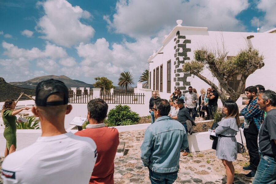 Lanzarote: Vineyard Tour with Wine and Chocolate Tasting - Practical advice for a smoother visit