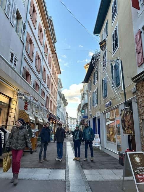 Lausanne: Walking Tour with Chocolate Tastings & Metro - Château Saint-Maire and Lausanne’s medieval power