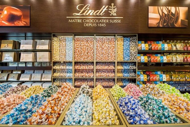 LINDT Home of Chocolate, Cruise On Lake Zurich And Old Town Walking Tour - Bahnhofstrasse and Paradeplatz in a short stop