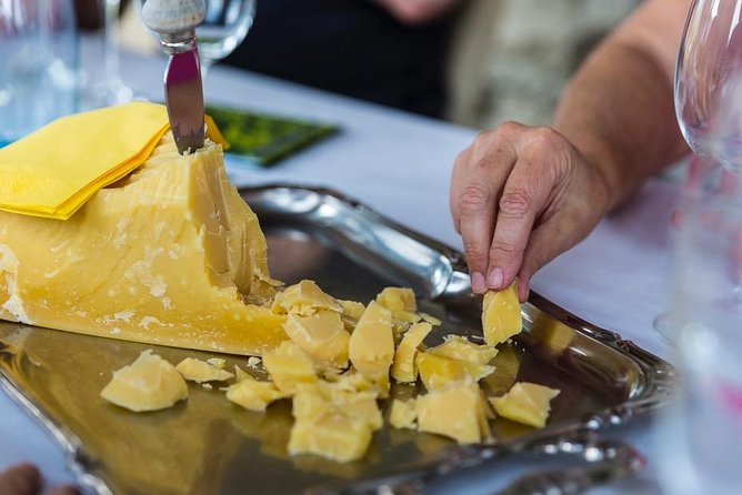 Lucerne CH Experience: Cheese, Chocolate, Chapel Bridge & Château - The optional Lake Lucerne cruise