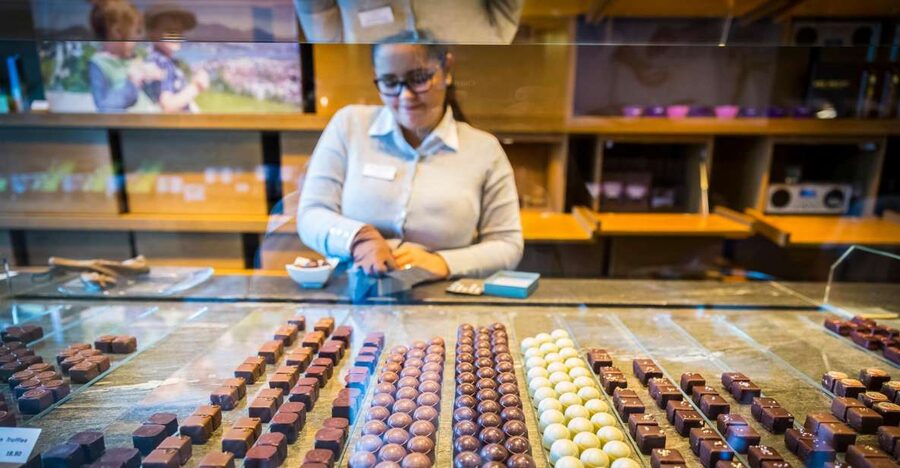 Lucerne: Chocolate Tasting with Lake Trip and City Tour - Chapel Bridge and Lucerne’s Painted Wooden Landmark