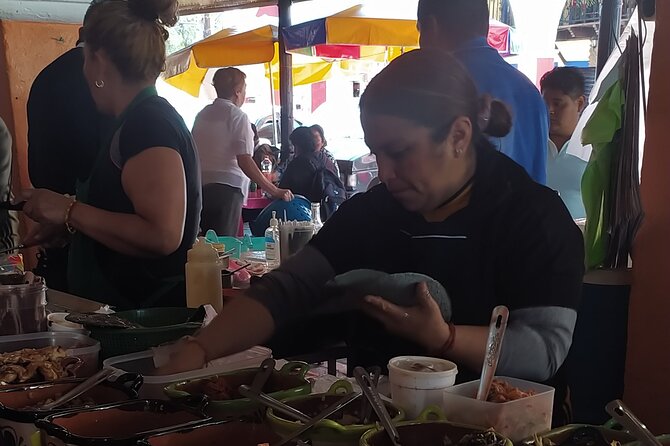 Magic Teotihuacan and Chocolate - A local market lunch in San Juan Teotihuacan