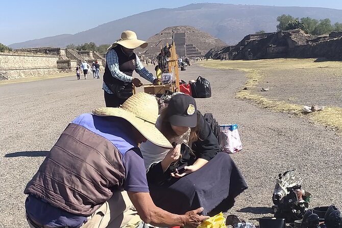 Magic Teotihuacan and Chocolate - The guide and driver can shape the whole day