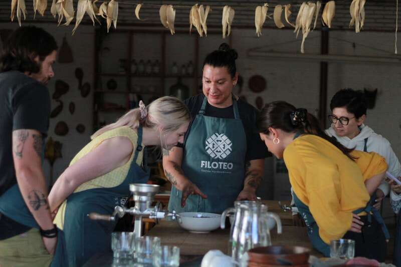 ✨Make chocolate to take home Oaxacan style ☕️✨ - Who will enjoy this class most?