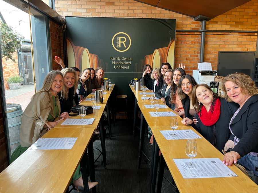 Melbourne: Yarra Valley Food, Wine, Chocolate & Gin Tour - 8:30 AM departure from Federation Square