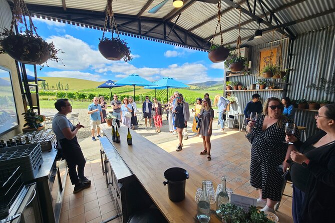 Melbourne: Yarra Valley Wine, Gin, Whisky and Chocolate Tour - Soumah: a thoughtful first taste of the region
