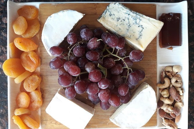 Napier: Afternoon Wine Tasting + visit Silky Oaks Chocolates - Trinity Hill brings in the cheese board