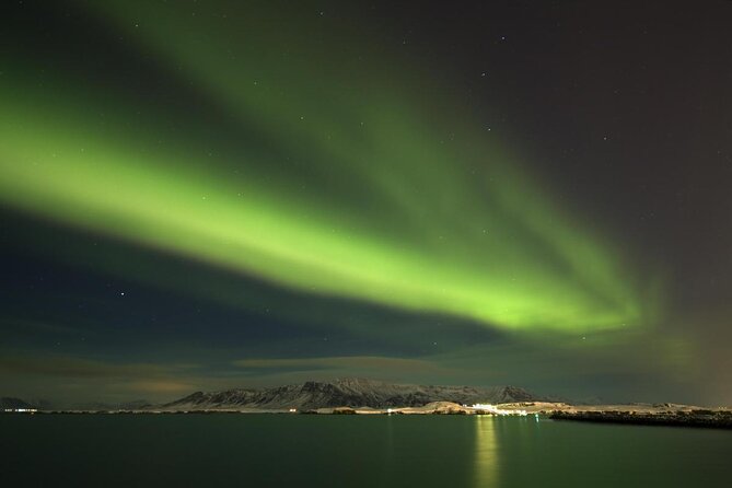 Northern Lights Bus Tour from Reykjavik with Hot Chocolate - At a glance: what matters most