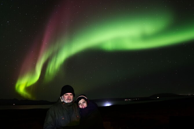 Northern Lights Tour: Cozy Night Adventure with Hot Chocolate - Hot chocolate, hand warmers, and the waiting game