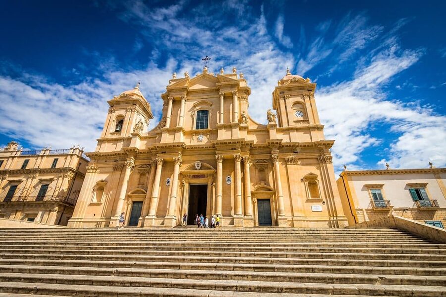 Noto and Modica: Private Tour with Artisan Chocolate Tasting - Noto Cathedral and the city’s grand center