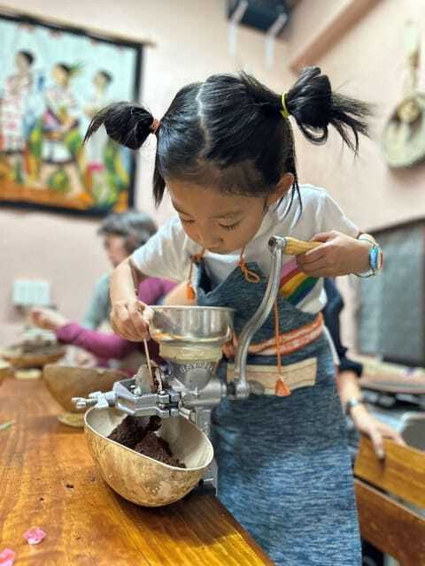 Oaxaca: The Cocoa Experience, from the Grain to Your Cup - Choosing Sugar and Regional Ingredients