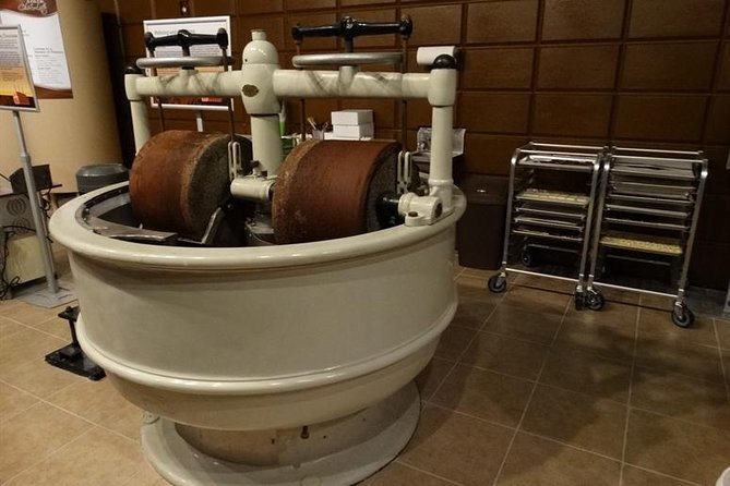 Orlando: Factory Adventure Tour in Chocolate Kingdom - The custom chocolate bar costs extra