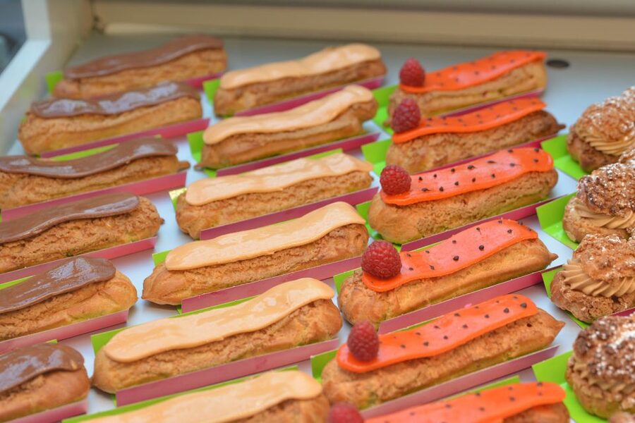 Paris: 2-Hour Sweet & Chocolate Family Tour with Tastings - Macarons and the Italian connection
