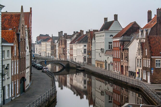 Paris: Discover Brussels and Bruges & Optional Chocolate Tasting - One day, two countries, and a great deal of road
