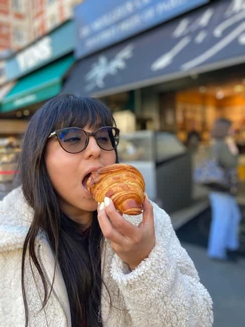 Paris: Montmartre Pastry and Chocolate Tasting Tour - The Wall of Love adds a quieter pause