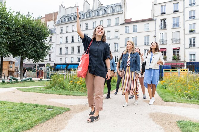 Paris Pastry Tour - Croissants, Macarons & Iconic French Desserts - Brittany arrives at Le Comptoir du Commerce