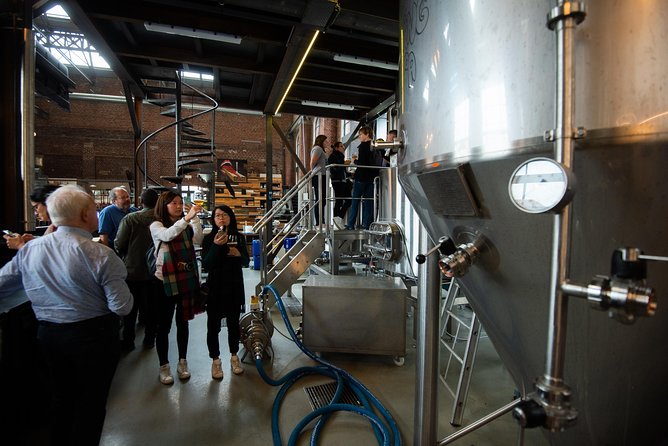 Private: Discover Brussels beer & breweries by a young local (incl. chocolate) - How the price affects the value